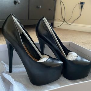 Steve Madden Deja Vu Pumps Black US 6.5 Gently Worn
